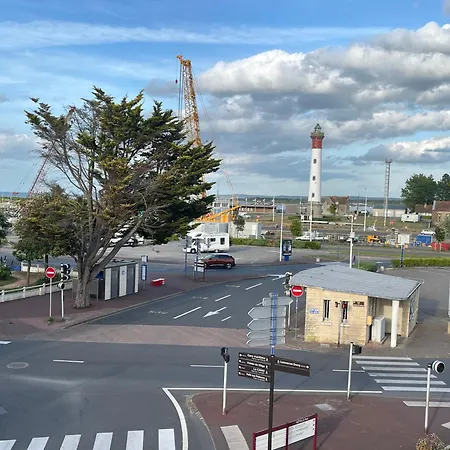 - Port Ferry Ouitreham