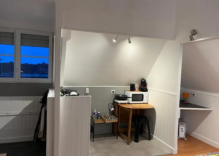 - Port Ferry Ouitreham Apartment